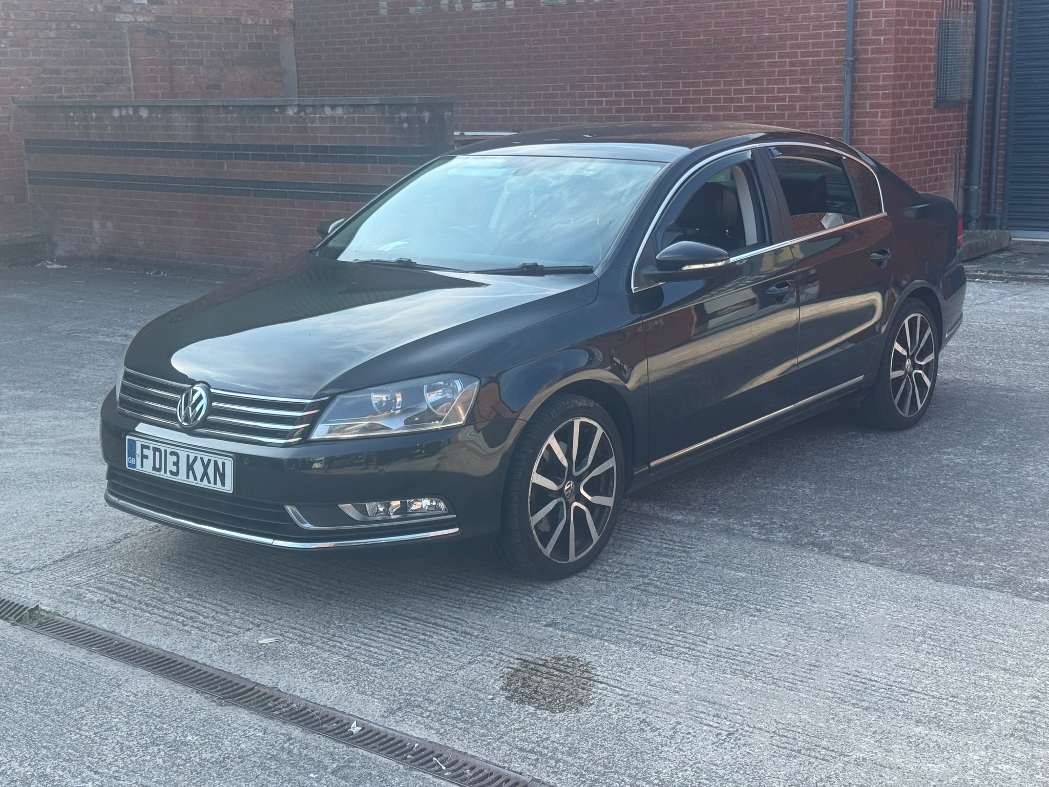 VOLKSWAGEN PASSAT